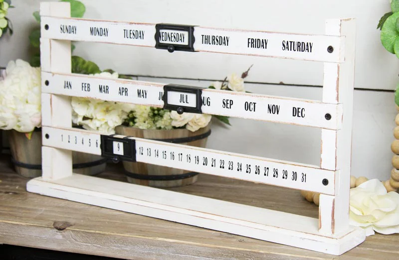 Chippy White Sliding Calendar
