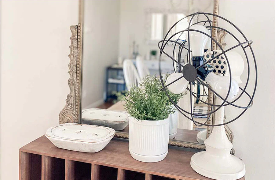 Antique White Fan Lamp