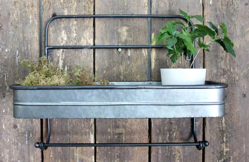 Hanging Wall Trough